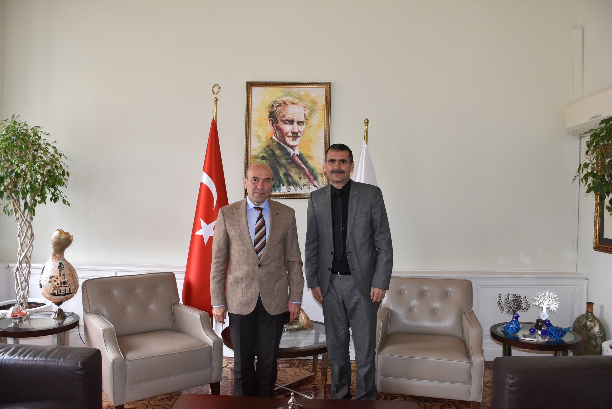 Tire Süt Kooperatifi Başkanı Öztürk’ten Tunç Soyer'e ziyaret